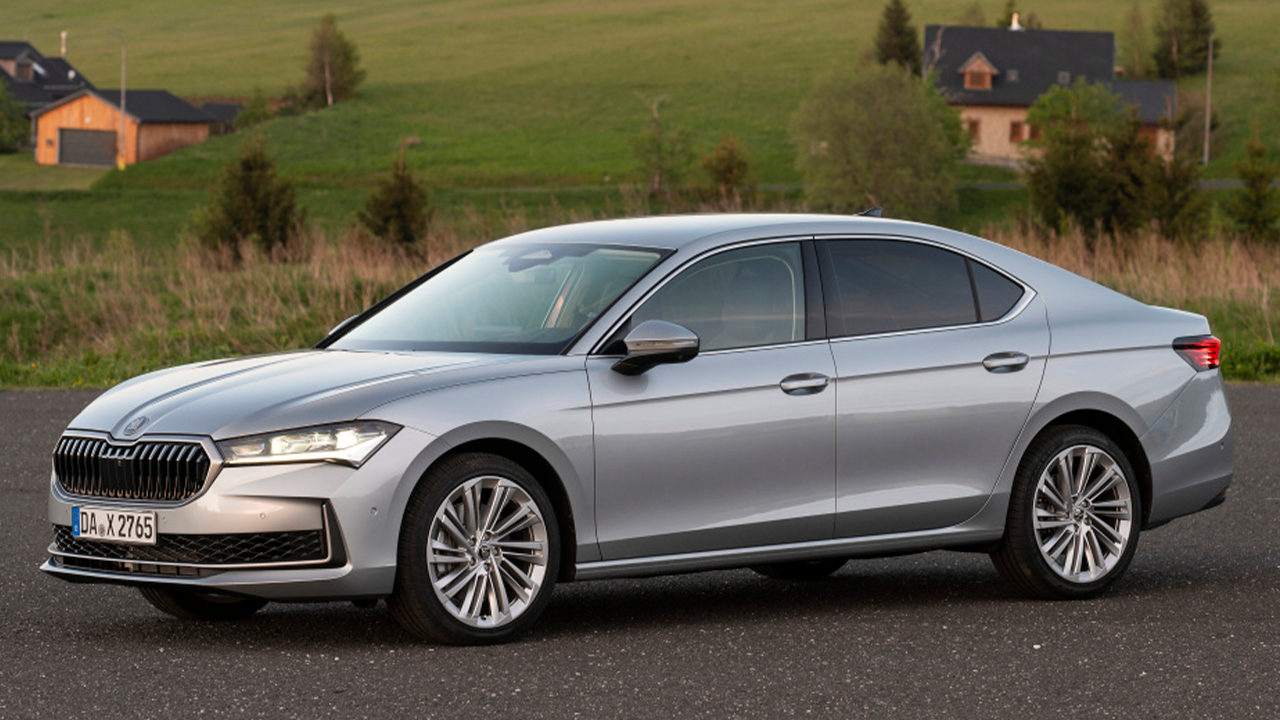 Фото Решетка skoda Superb